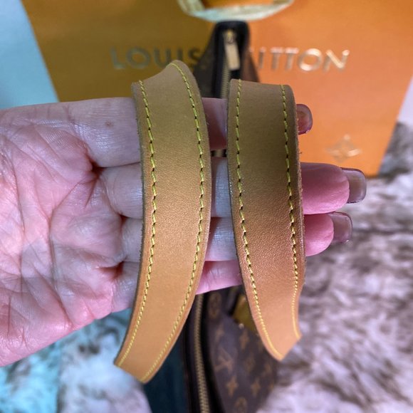 LOUIS VUITTON MONOGRAM CABAS MEZZO - Picture 8 of 15